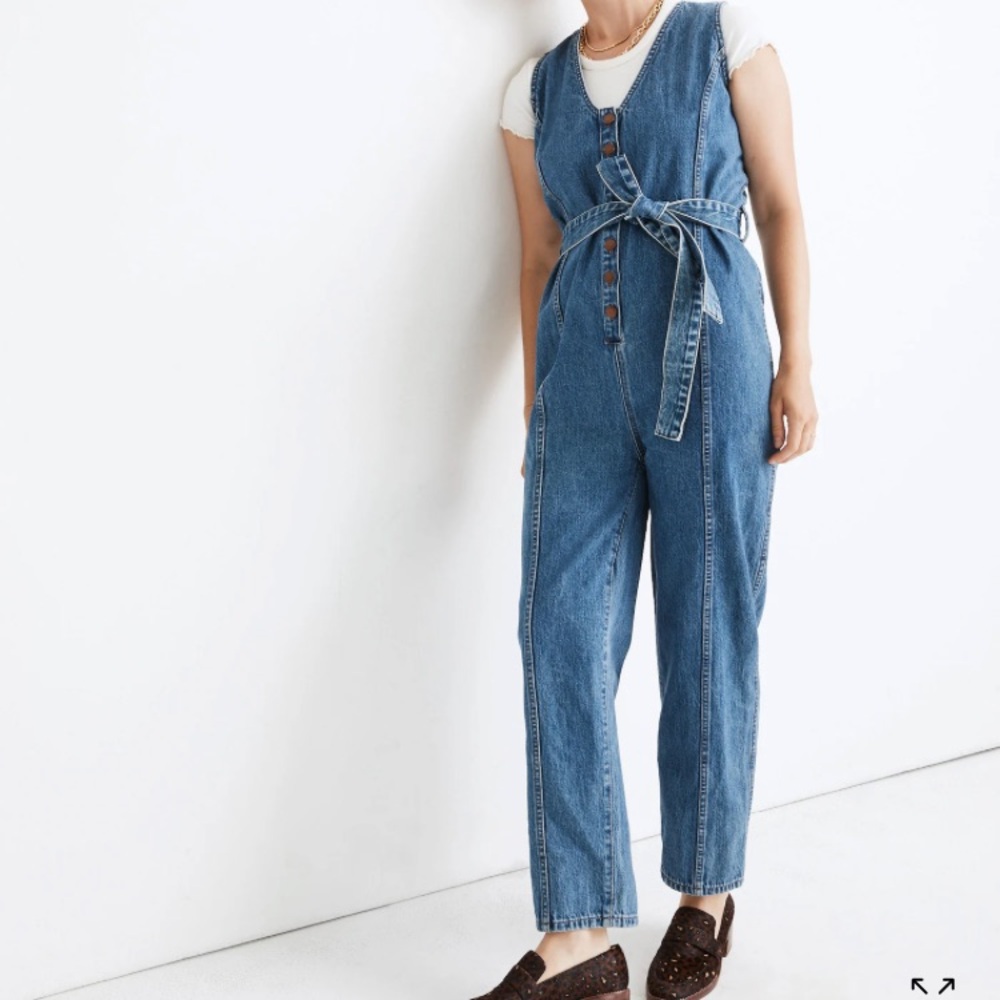 Denim Sleeveless Tie-Waist Jumpsuit in Belvoir Wash Size XS
